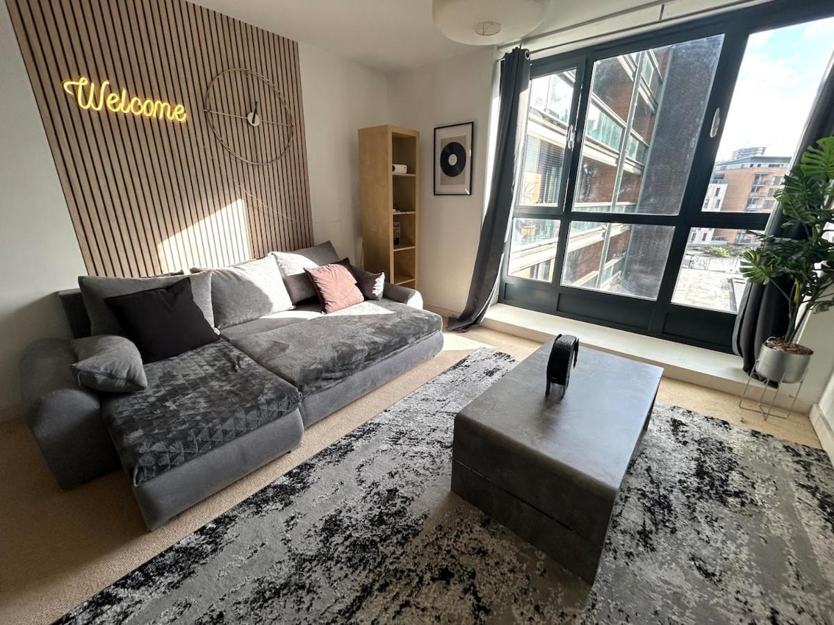 O2 & Excel Zone 2 Sleeps 6 Londen